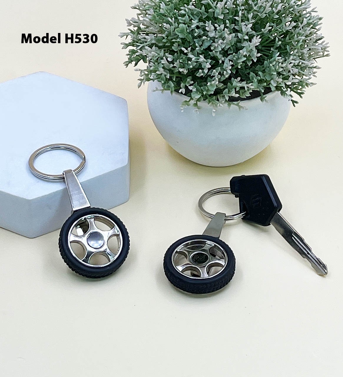 Tyre Shape Metal Keychain H530